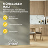 Eine moderne Küche mit Holzschränken und einem Esstisch. Auf der linken Seite steht ein grauer Text: Müheloser Halt. Kein Geruch. Kein Chaos. Plid Universal Bodenkleber - stark haftend von plid: lösemittelfrei, emissionsarm, für perfekte Ergebnisse. Drei gelbe Icons zeigen Vorteile.