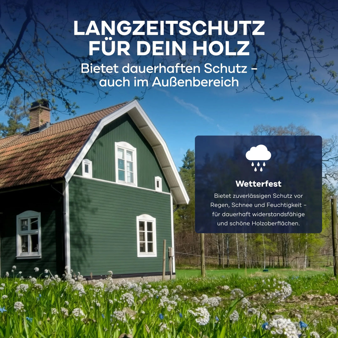Ein grünes Holzhaus mit weißer Umrandung steht in einem grasbewachsenen Hof. Ein Overlay hebt die plid Plid Wetterschutz Holzfarbe hervor, die einen undurchsichtigen, wetterfesten Schutz für Holz im Innen- und Außenbereich bietet und resistent gegen Regen, Schnee und Feuchtigkeit ist.