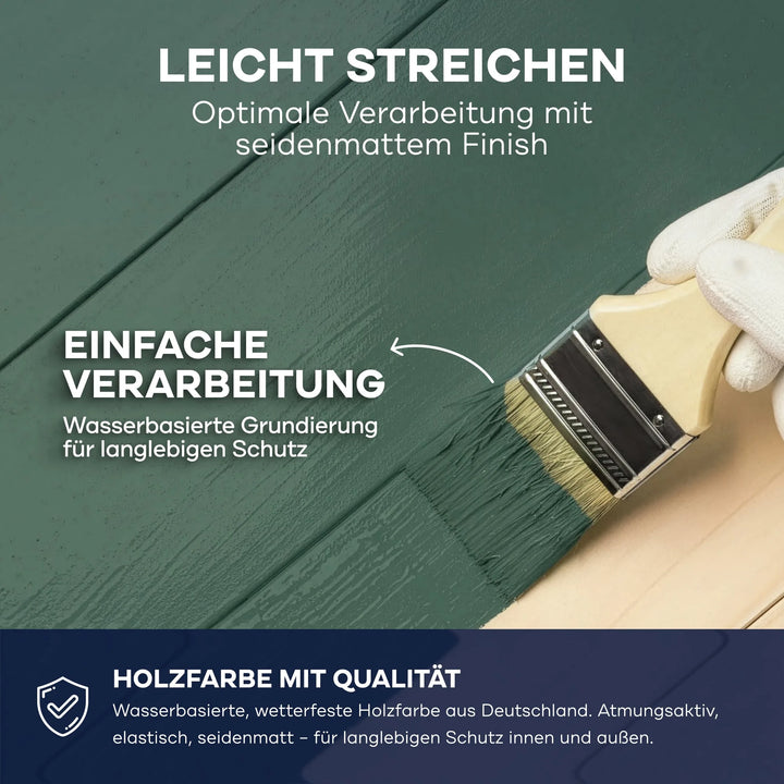 Eine Hand streicht grünes Holz mit plid Plid Wetterschutz Holzfarbe - eine leicht zu verarbeitende, seidenmatte, hochbeständige Holzfarbe auf Wasserbasis von plid für den Innen- und Außenbereich. Made in Germany für optimale Verarbeitung und Wetterbeständigkeit.