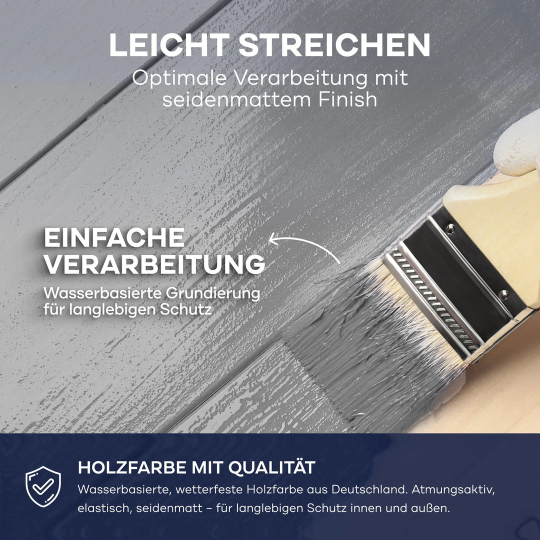 Eine Hand trägt die hellgraue Plid Wetterschutz Holzfarbe von plid auf. Sie lässt sich leicht auftragen, optimal verarbeiten und hat ein seidenmattes Finish. Die wasserbasierte, langlebige Farbe bietet hochwertigen Holzschutz für den Innen- und Außenbereich.