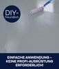 Eine Farbrolle trägt plid Garagenbodenbeschichtung Anstreichset Beton & Estrich gleichmäßig auf. Auf einem runden Etikett steht DIY-freundlich. Darunter steht der deutsche Text: Einfache Anwendung - keine Profi-Ausrüstung erforderlich!.