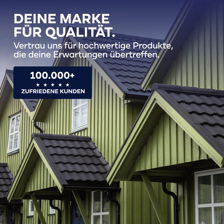 Grüne Holzfassaden mit dunklen Dächern. Text auf Deutsch: plid - Deine Marke für Qualität. Vertraue dem Holzfarbe - Anstreichset für langlebigen Schutz und über 100.000 zufriedene Kunden.