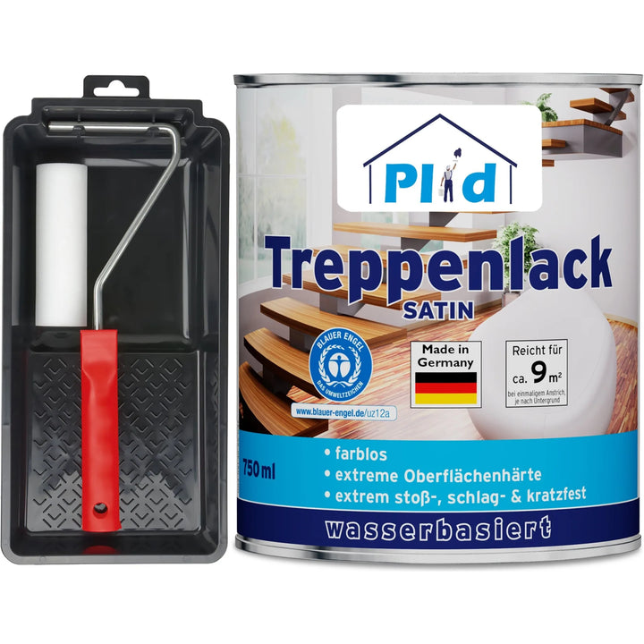 Eine Dose plid Treppenlack - Lackierset mit blauem Etikett und Holztreppe ist neben einer Rolle mit rotem Stiel in einer schwarzen Schale abgebildet. Dieses Treppenlackset auf Wasserbasis wird in Deutschland hergestellt.