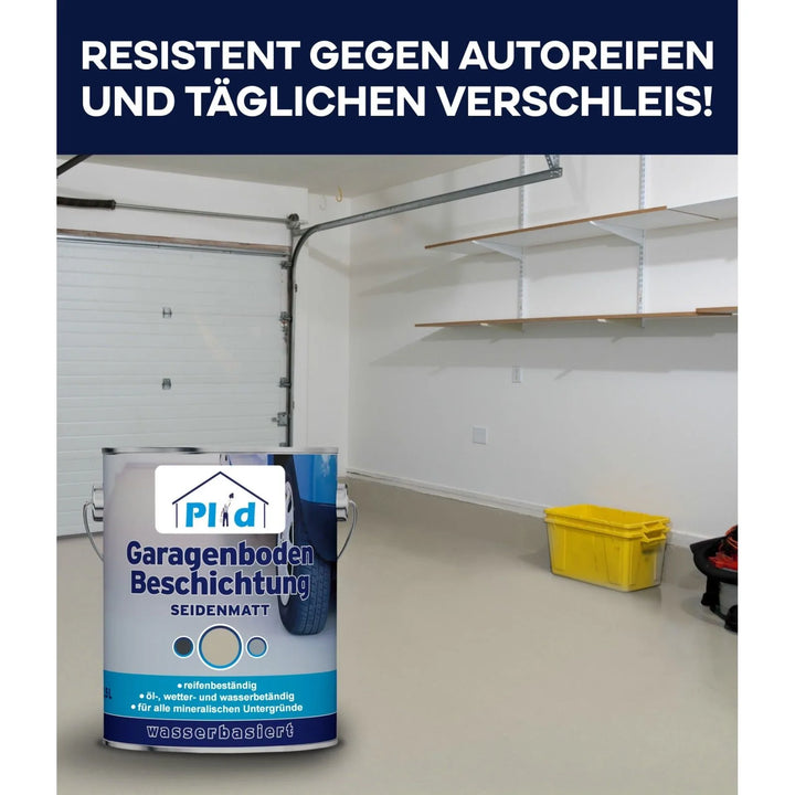 Eine Garage mit einer hellen plid® Garagenbodenbeschichtung - Bodenfarbe für Beton &amp; Estrich, Wandregalen, einer gelben Tonne und einer Dose Plid im Vordergrund. Deutscher Text oben: Resistent gegen Autoreifen und täglichen Verschleiß!.