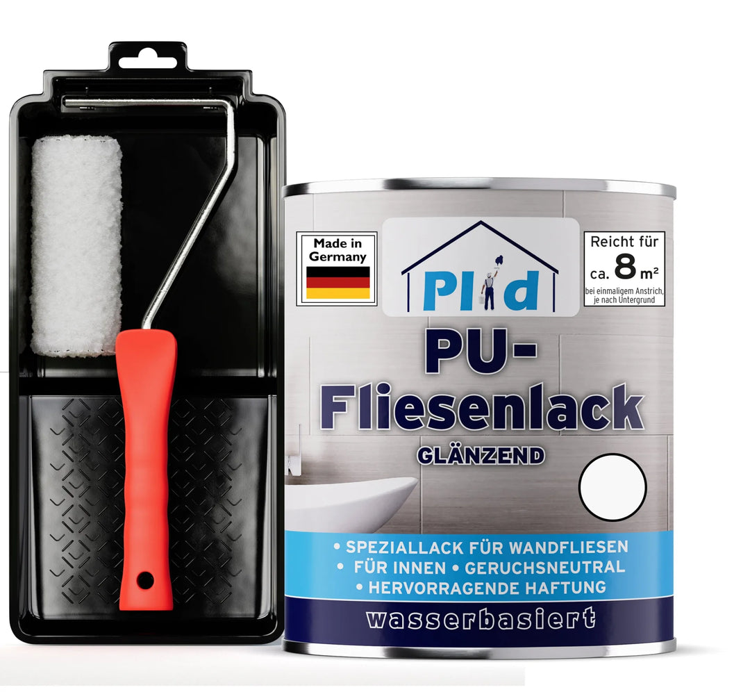 Ein plid PU-Fliesenlack Lackierset, bestehend aus einem Farbroller mit rotem Griff in einer schwarzen Schale neben einer Dose PU-Fliesenlack Glänzend, bietet hervorragende Haftung und deckt bis zu 8m² - ideal zum Fliesensanieren.