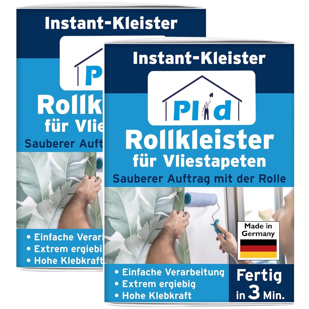 Abgebildet sind zwei Kartons plid Rollkleister - klumpfrei &amp; direkt auf die Wand auftragbar. Die blau-weiße Verpackung ist mit deutschem Text und einem Made in Germany-Etikett versehen; eine Hand trägt den Tapetenkleister mit dem Wandklebetechnik-Roller auf.