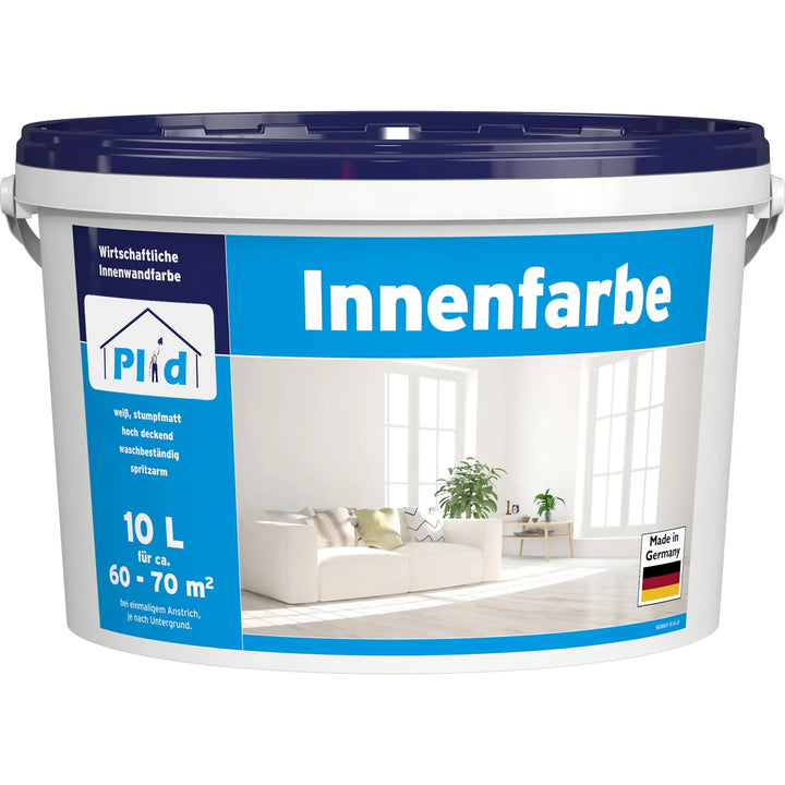 Ein 10-Liter-Eimer plid Innenfarbe - hochdeckend, tropfarm &amp; geruchsarm für Innenräume, mit blauem Deckel und Etikett, das ein modernes Wohnzimmer zeigt. Deckt 60-70 m² ab. Hergestellt in Deutschland von plid.