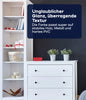 Eine schlichte weiße Kommode steht neben einem Regal vor einer dunklen Wand. Ein deutscher Text bewirbt das Möbellack - Lackierset von plid und hebt seinen außergewöhnlichen Glanz, seine hervorragende Struktur und seine Vielseitigkeit für verschiedene Oberflächen hervor.