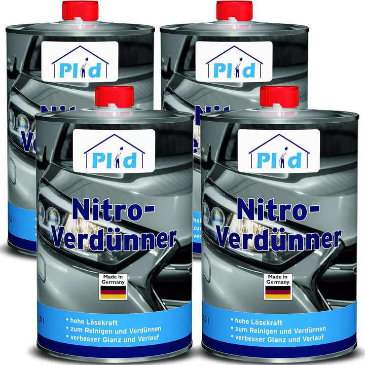 Vier Metalldosen Plid Nitro-Verdünner von plid, jeweils mit rotem Deckel und blauem Etikett, auf dem ein Auto abgebildet ist, sind in einer Gruppe zusammengefasst. Made in Germany, sind diese Dosen perfekt zum Reinigen, Verdünnen von Lacken und Werkzeugreinigung.