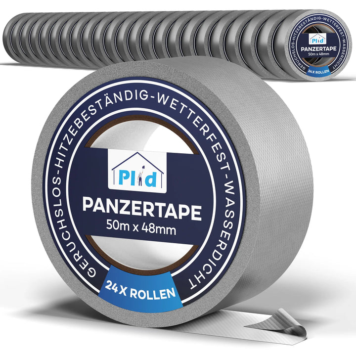 Eine Rolle plid Panzerband Silber - extrastark &amp; wetterfest für Reparaturen 50mm ist mit dem hitzebeständigen, wasserfesten Band teilweise ungeschält abgebildet; im Hintergrund sind mehrere identische plid Gewebebandrollen zu sehen.